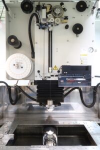Trådgnistning - detaljer med hög precision | Precisionsmekanik Tyresö AB